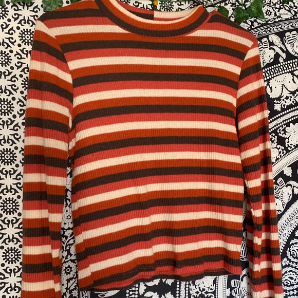 Orange, White and Brown- Cation to the Wind sweater - Picture 2 of 4